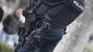 Policías lo golpearon en la calle y volvieron a hacerlo en el hospital donde lo atendían
