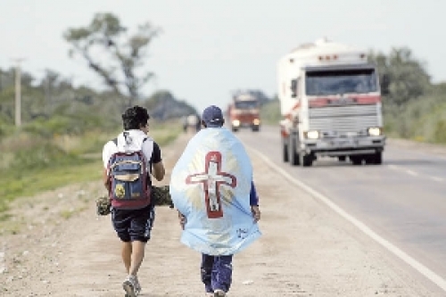 12 salteños se “vistieron” de vendedores y les robaron a peregrinos de Santiago del Estero