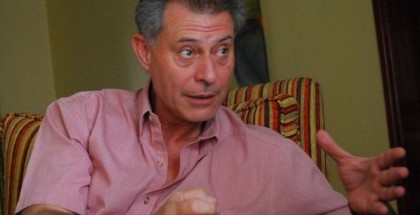 “Urtubey va a jugar un partido en un potrero y se compra al referí, pero en Buenos Aires se la pasa hablando de la nueva política, de lo republicano, de lo democrático, de lo racional y aquí se muestra efectivamente lo que es”