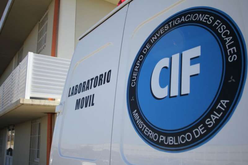 Un policía asesinó a su pareja y luego se suicidó