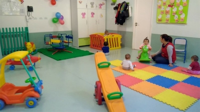 Empresas de más de 100 trabajadores deben contar con guarderías para niños y niñas