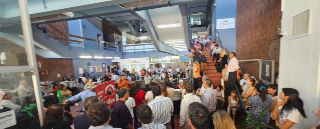 Trabajadores de Rentas anuncian paro por incumplimiento en el pago del Fondo Estimulo