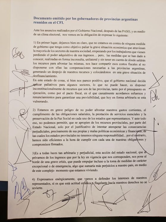 Gobernadores exigen compensaciones financieras para evitar el desfinanciamiento de las provincias