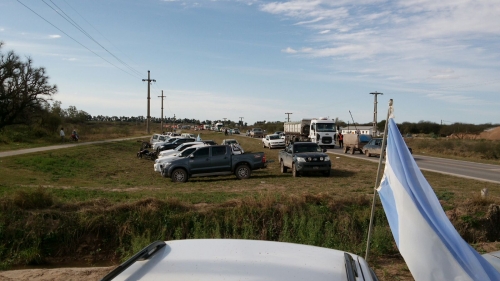 Ahora: Productores de Quebrachal, cortan Ruta 16