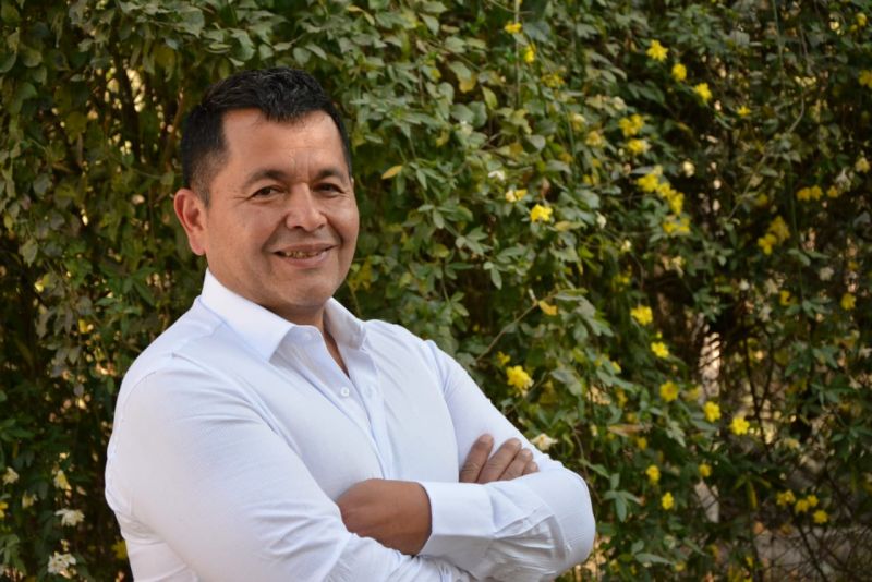 “La única vez que me atendió Outes fue para que le corte el yuyo a su secretaria”