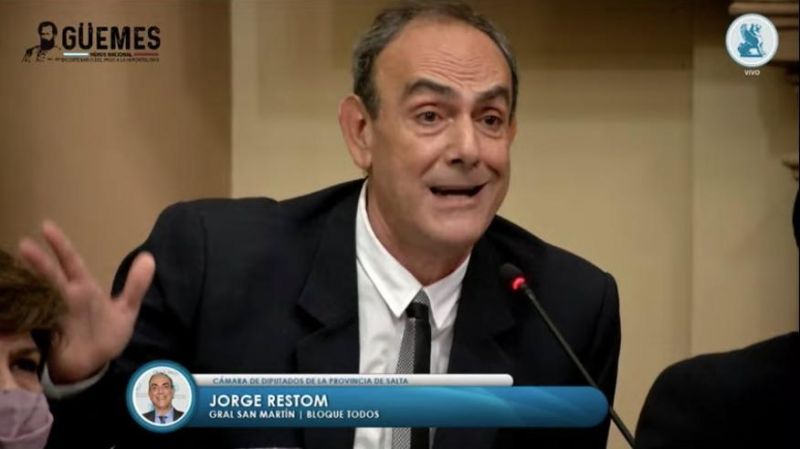 Restom: “Me duele cuando viene gente del oficialismo y me dice ‘no nos golpees tanto’”