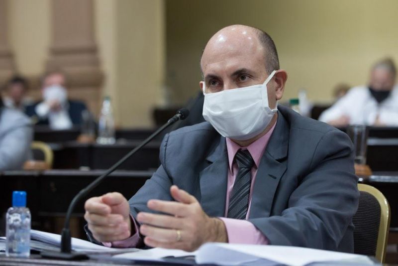 Ralle también negó el "reto" a los diputados oficialistas