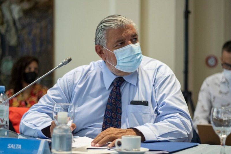 Esteban en Diputados: “No mezclo lo político con lo sanitario”
