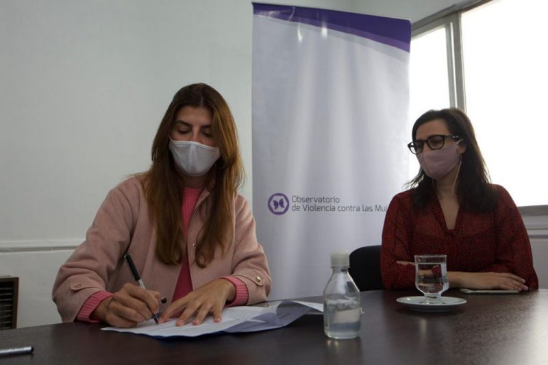 La intendenta firmó un acta compromiso para prevenir y erradicar la violencia política por razones de género