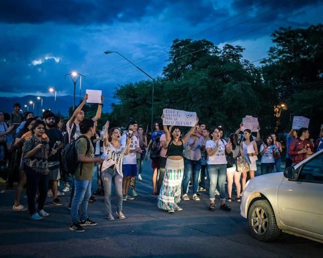 “Salta se parece a Chile, donde los jóvenes tienen que pagar para poder estudiar”