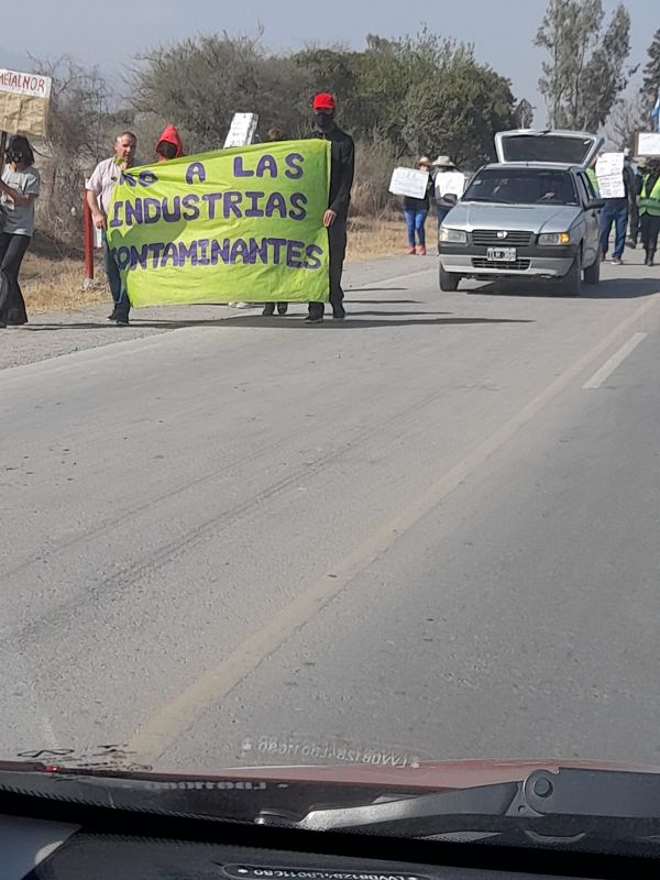 Vecinos de Cerrillos preocupados por la instalación de una fundidora de metal chatarra