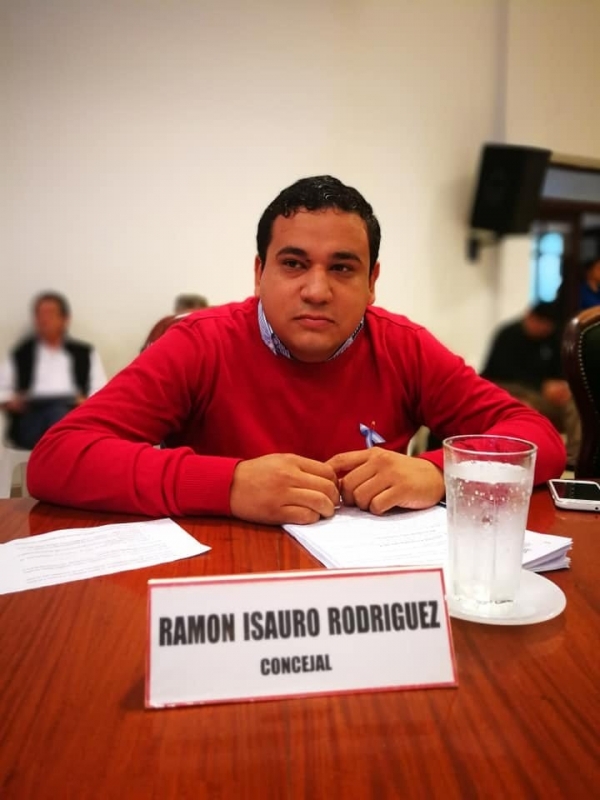 CONCEJAL DE LARA GROS ACUSADO DE VIOLACION SE DIO A LA FUGA