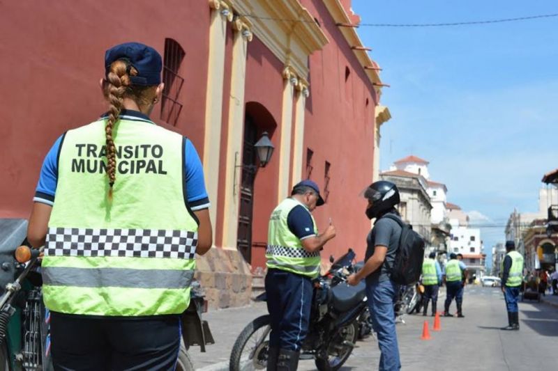 Inspectores de Tránsito volverán a labrar multas en la calle