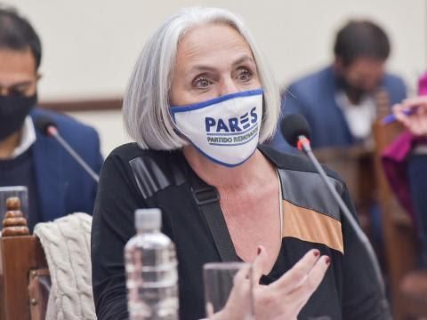 Pontussi calificó la gestión de Bettina Romero con un 6, “aprobado para recuperar”