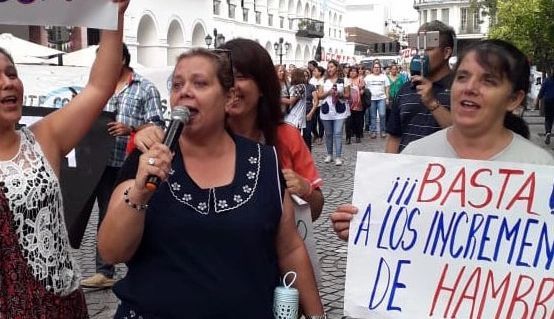 “Los docentes estamos entre la indigencia y la pobreza”