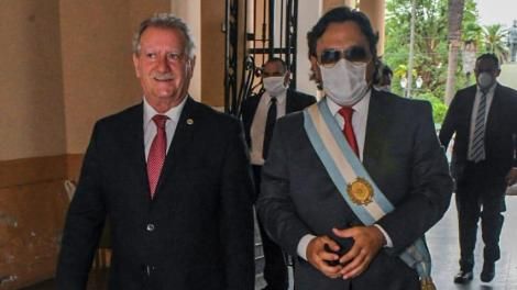 Legisladores criticaron a Sáenz por su “acting” en la apertura de sesiones