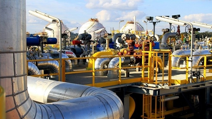José Luis Manzano compró 50% de importante refinería de Salta