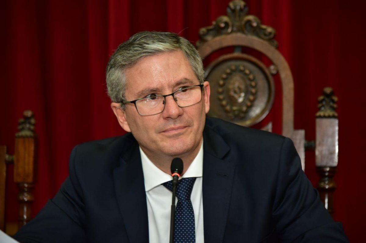 Amat: “No tratamos nada sobre tablas”