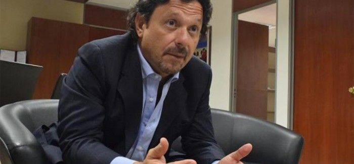 “los que no trabajan tienen que volver a su casa”