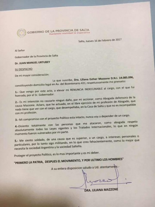 Salida elegante para Liliana Mazzone de la Casa de Salta