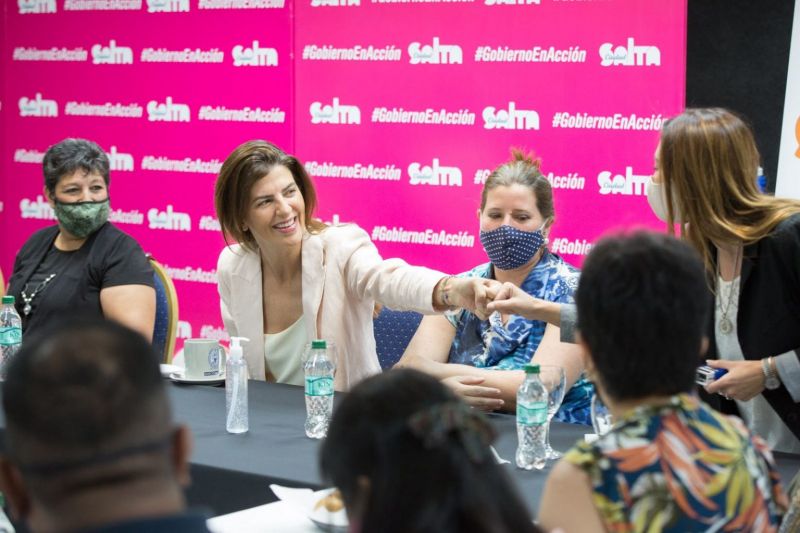 Bettina Romero anunció el pago de un bono a los empleados municipales