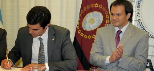 Sin grandes cambios, el gabinete provincial se renovaría en diciembre