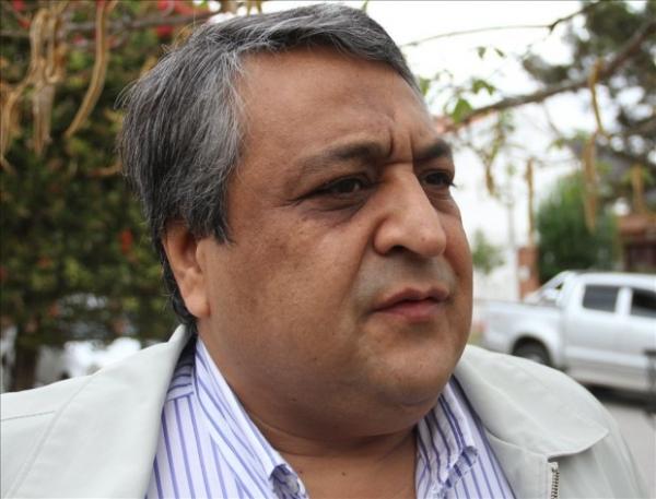 “Cuando son poderosos te imponen y la mayor concesión que te hacen es decirte participá, como me pasó a mí las PASO de 2015. Han tenido que convocar a seis figuras donde hay muy pocos peronistas, a las claras es un poder que se está quedando vacío y el pueblo le está dando la espalda”