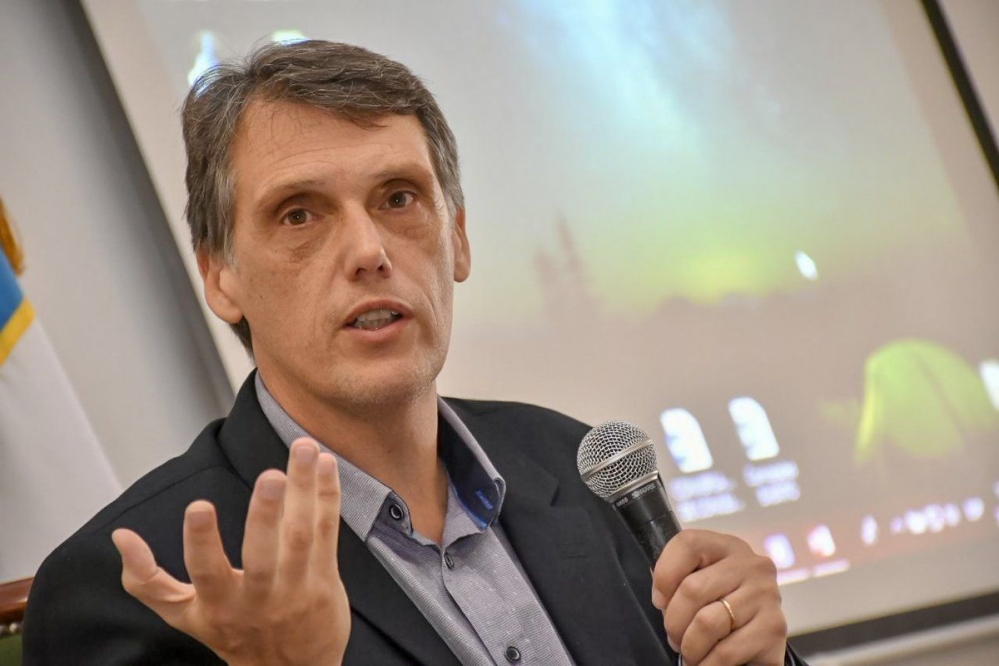 El exdiputado nacional, Pablo Kosiner fue elegido como parte del directorio de YPF