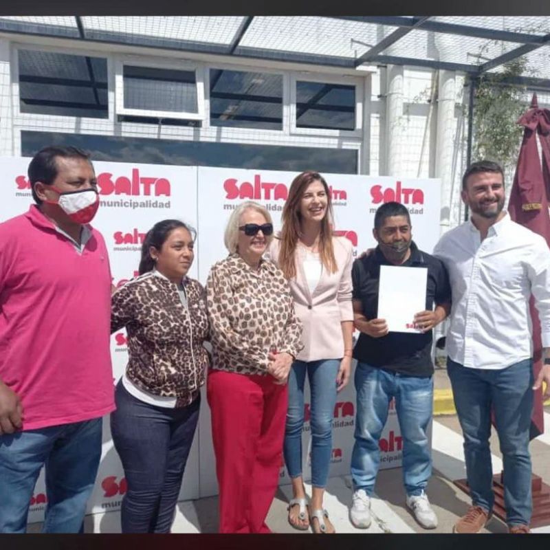 11 cooperativas recibieron bloquearas y hormigoneras del Municipio