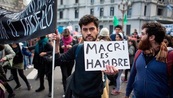 “El problema de este país es Macri”