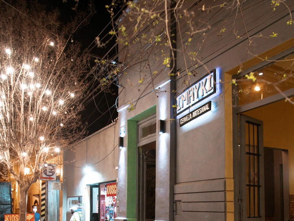 Sin explicaciones, la Municipalidad clausuró un bar mientras estaba por realizar un encuentro político