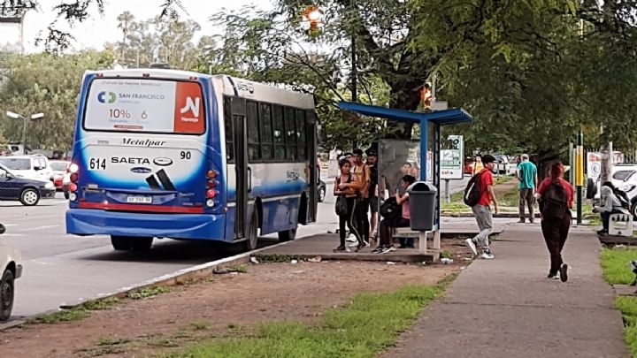 Ferrai descartó una retribución a los usuarios de SAETA que tuvieron complicaciones en la recarga de tarjetas