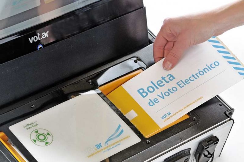 ¿Voto electrónico o voto papel?