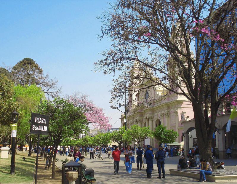 Tras el frente frío, volverían los 27° a Salta