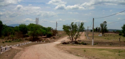 El intendente electo de El Jardín asegura que se están regalando hasta las cuchetas y colchones