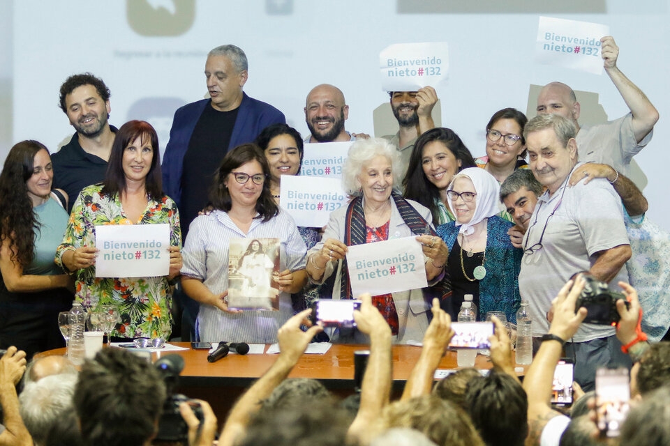 Las Abuelas de Plaza de Mayo encontraron al nieto 132