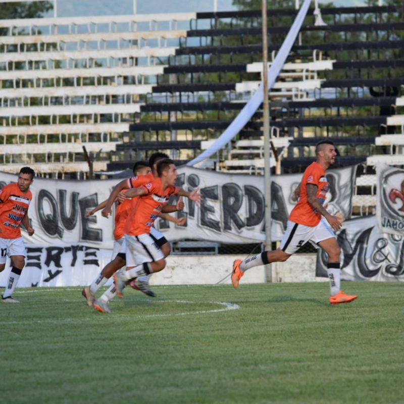 Altos Hornos Zapla se prepara para recibir a Gimnasia y Tiro el próximo domingo