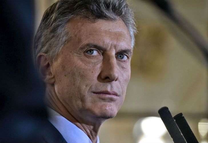 El riesgo país vuelve a subir: quiebra niveles máximos en más de cinco años y llega a los 900 puntos