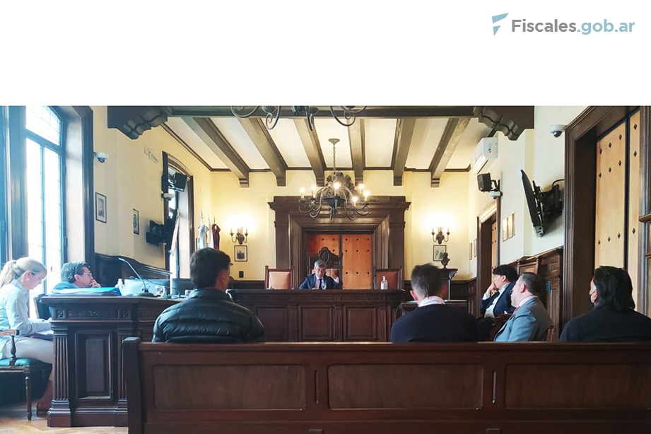 Por direccionar contrataciones en el PAMI, llevan a juicio a dos funcionarios y a un contratista