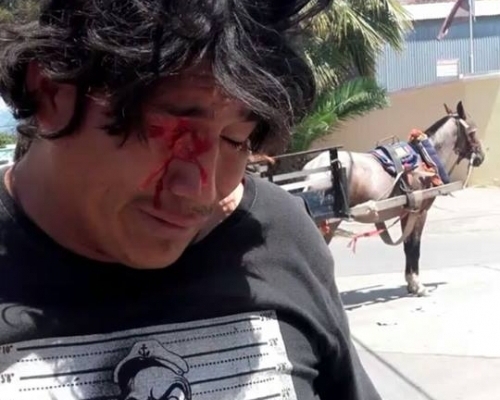 Una hora después de ingresar al San Bernardo, un oftalmólogo revisó a Gregorio Ramos