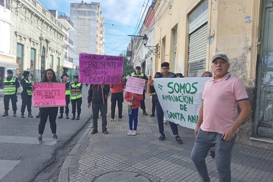 Vecinos de Santa Ana insisten en su reclamo por la Ley de Expropiación