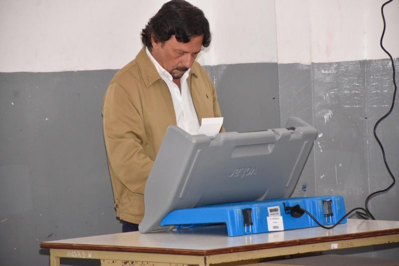 ¿A quién votará Gustavo Sáenz?