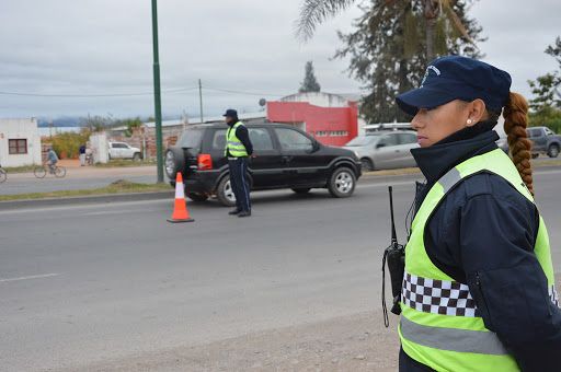 Tránsito sigue de paro y se resiste a dejar de hacer multas