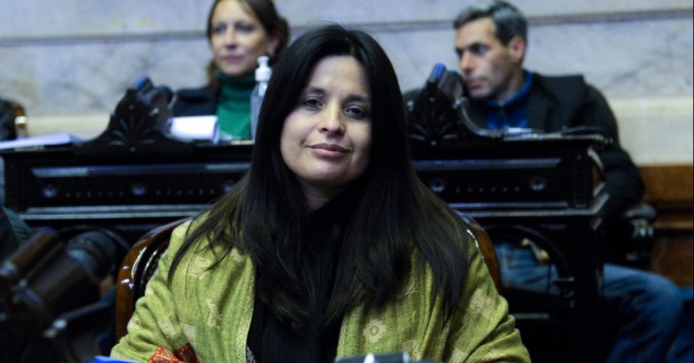 Caliva calificó como “vergonzoso” la falta de gestión de Quilodrán sobre las licencias radiales salteñas