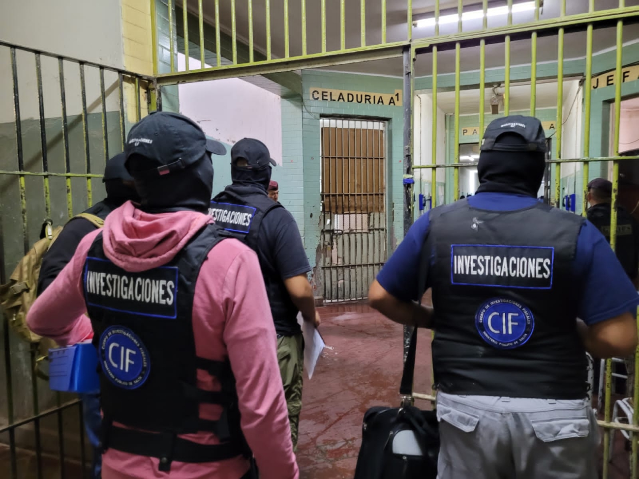 El Ministro de Educación se despega de la detención de una empleada y Domínguez hace mutis