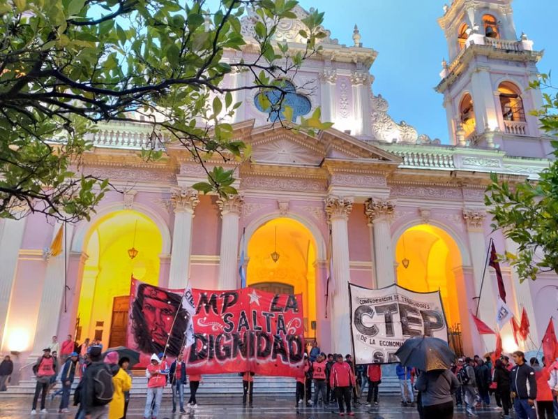 “Estamos en una época en que los compañeros tienen que decidir entre comer o pagar los impuestos”