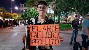Roly Arias consideró un “exceso” el registro para artistas callejeros