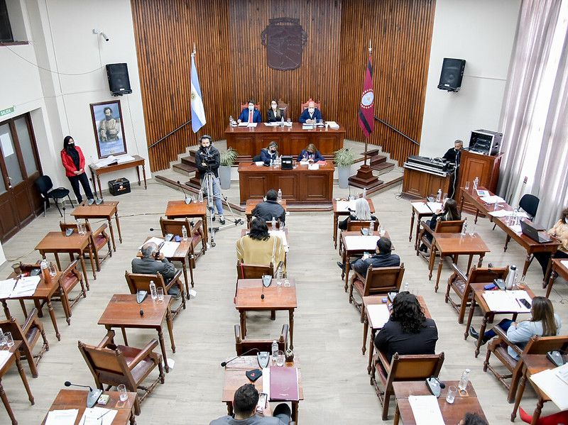 El Concejo aceptó las renuncias de los concejales Frida Fonseca y Jorge Altamirano