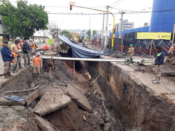 Se desmoronó la obra del canal Tineo e incluso se socavaron veredas