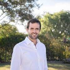Estrada y una fuerte crítica a Cambiemos